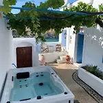 Boutique Lindos (Rhodes)